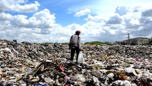 Rím sa topí v špine, za deň vyprodukuje až 4 700 ton odpadu