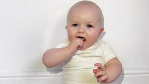 Rodičov chlapčeka postavili pred ťažké rozhodnutie: Súhlasili by ste na ich mieste s amputáciou?