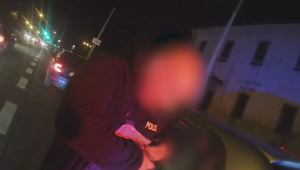 Polícia zadržala unikátne duo: Vodič bez vodičského oprávnenia a hľadaný spolujazdec