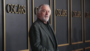 Robert De Niro čelí žalobe za nevhodné správanie. Bývalá asistentka žiada mastné odškodné