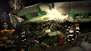 Katastrofa na poľskej železnici! Dva vlaky sa zrazili, 15 mŕtvych