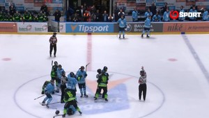 Slovan rozdrvil Žilinu, záver duelu poznačila bitka a konflikt s generálnym manažérom