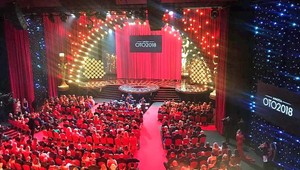 Škandál na odovzdávaní cien OTO! Víťazi si ich prevzali napriek výpadku elektriny