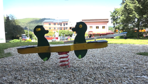 Muž sa so zbraňou v ruke prechádzal po sídlisku. Na mieste museli zasahovať ozbrojení policajti