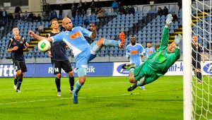 Highlight: Slovan bavil piatimi gólmi, vedie ligu