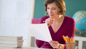 Študentka zhrnula prácu do jednej vety, učiteľka stratila reč: Čo na TO poviete vy?