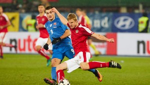 Bez víťaza pred smutnou kulisou. Hanbu sme si určite neurobili