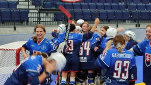 Obrovská radosť: Slovenské hokejbalistky získali bronzové medaily!