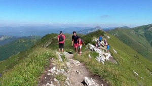 Sezóna v Tatrách: Niekde je plno, niekde prázdno. Zlú návštevnosť ovplyvňujú aj medvede