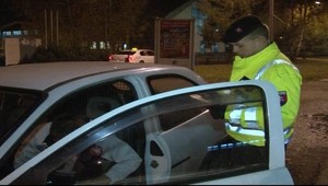 Ako to nespackať: Musíte dať pri kontrole policajtom doklady?