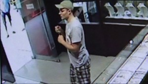 Prefíkaný zlodej: Zlatú retiazku vymenil za lacnú bižutériu!