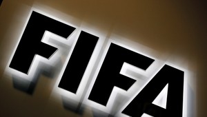 Šéf lekárskej komisie FIFA neodporúča pokračovanie súťaží