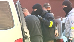 NAKA rozbila drogový gang. Rozvážať ich mali ako pizzu, zadržaný je aj syn bývalého poslanca