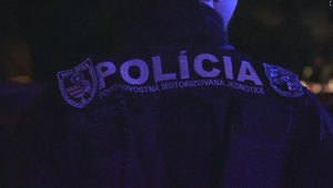 Mafiánske praktiky z deväťdesiatych rokov? Pri centre Prešova podpálili dodávku