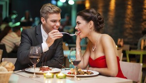 Deväť trikov, ako byť atraktívnejší na prvý dojem. Pomáha aj mrkva