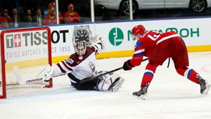 Rozbehnutých Rusov nezastavilo ani Lotyšsko, Dáni šokovali Čechov