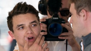 Čo dostanú na Vianoce piloti F1?