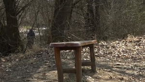 Na lavičke zanechal len topánku a kľúče. Telo muža našli o deň neskôr v rieke Ondava