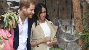 Tehotná Meghan si uctila princeznú Dianu, pár dostal prvé darčeky pre dieťa