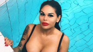 Ruská prsnatá star opäť šokuje: Ukázala FOTO, ako vyzerala pred plastikami!