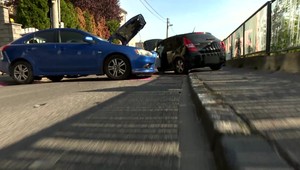 Vodičovi do jazdnej dráhy náhle vošlo auto. Za volantom sedela žena, ktorá nafúkala takmer tri promile