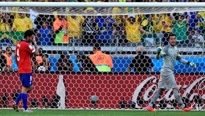 Čilský smoliar Pinilla si dal brvno vytetovať na chrbát