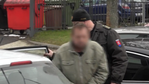 Opitý zaútočil na svoju exmanželku: Pred agresívnym mužom utiekla bosá