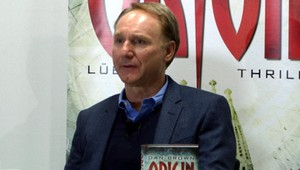 Prežije Boh vedu? Pýta sa Dan Brown vo svojej novej knihe