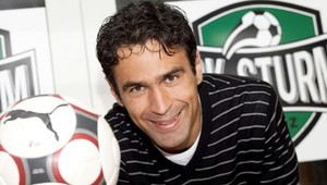 Hlinkov gól Austrii nestačil, v Turecku góly Šestáka a Grajciara