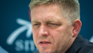 Expremiér Robert Fico stále zapiera telefonát s Vadalom