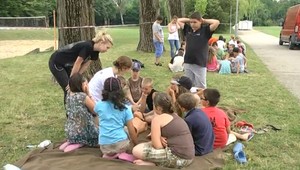 Policajti sa venujú deťom v letných táboroch