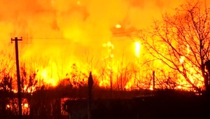 Desiatky obyvateľov osady prišli o domov. Kam s nimi?