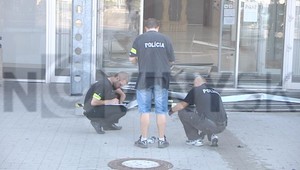 Dramatická prestrelka v Bratislave! Na policajtov sa rútil s autom