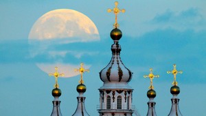 Rusko plánuje misie na Mesiac, chce tam stavať základne