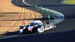 V kvalifikácii na Le Mans najrýchlejší Peugeot