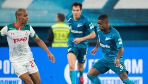 Riešenie v čase pandémie: futbalistovi ocenenie priviezol dron