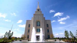 Chrám či luxusné sídlo? Mormóni v tom rozdiel nevidia