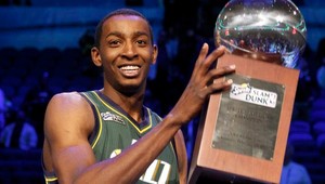 Kráľ smečiarov Evans sa prekonáva. Vyskočil 388 centimetrov!