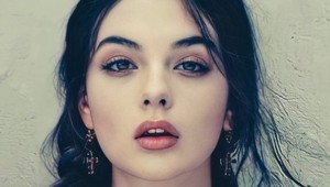 Nová hviezda modelingu má krásu v génoch: Uhádnete, ktorá slávna herečka je jej mama?