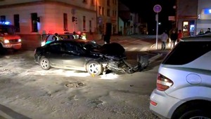 Muž sa vracal zo služobky, cestu mu skomplikovala opica