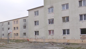 Bytovku za Komárnom strážia vojaci. Šírenie koronavírusu nebolo v tejto časti pod kontrolou