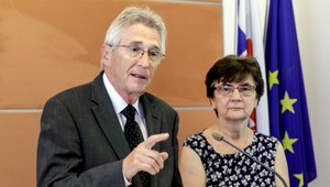 Na ministra Ivana Šimka sa treba pýtať prezidentky, zhodujú sa komentátori Soltész a Tkačenko