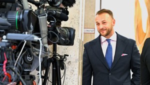 Ministerstvo vnútra ruší sporné zmluvy na čiapky a podáva trestné oznámenie