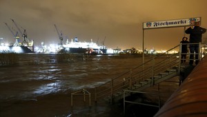 Strach o život! 10 Slovákov sa plavilo na rozbúrenom mori