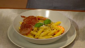 Cestoviny s krevetami a šunkou