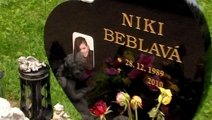 Vrah Nikolu Beblavú (†20) sfetoval, sťahuje sa slučka
