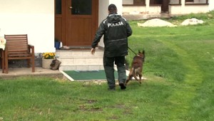 Nahlásili ho za nedovolené ozbrojovanie, tvrdí, že mu náboje podstrčili