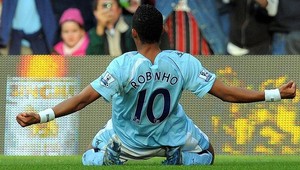 Robinho sa po zranení vracia do zostavy Manchestru City