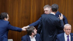 ONLINE mimoriadna schôdza NR SR: Poslanci schválili vládny návrh o 13. dôchodkoch