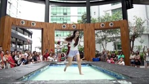 VIDEO. Keď ľudia chodia po vode!